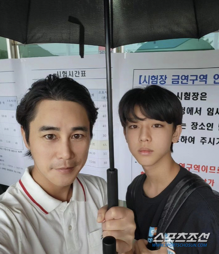 '꽃미남 배우' 2세들, 비주얼 대결 '후끈'…류진 아들 찬호·정태우 아…