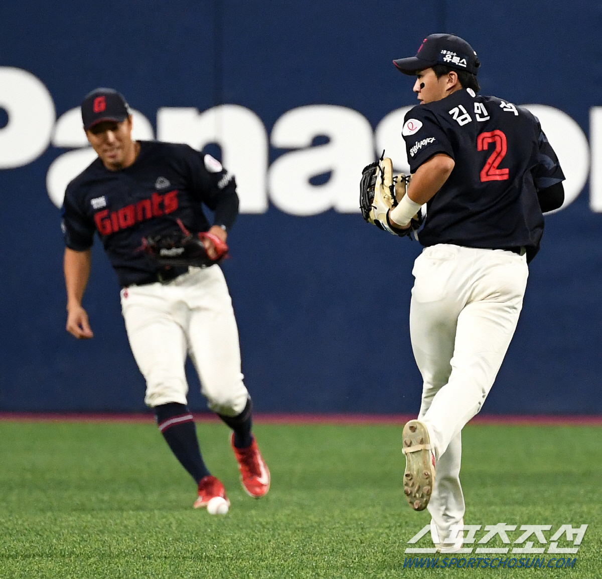 '민석아 기죽지 마' 슈퍼 캐치→포구 실책, 자책하는 김민석을 감싼 롯데…