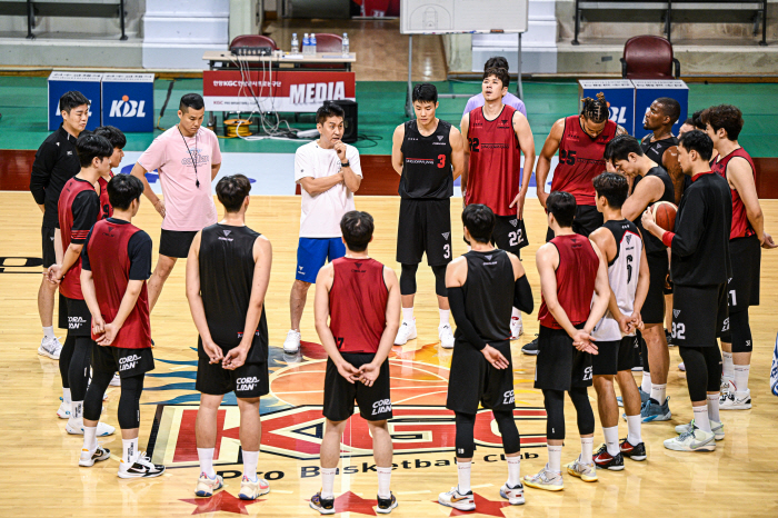 "KBL 챔피언의 자존심을 지키겠다" 김상식 KGC 감독이 내민 윌리엄존…