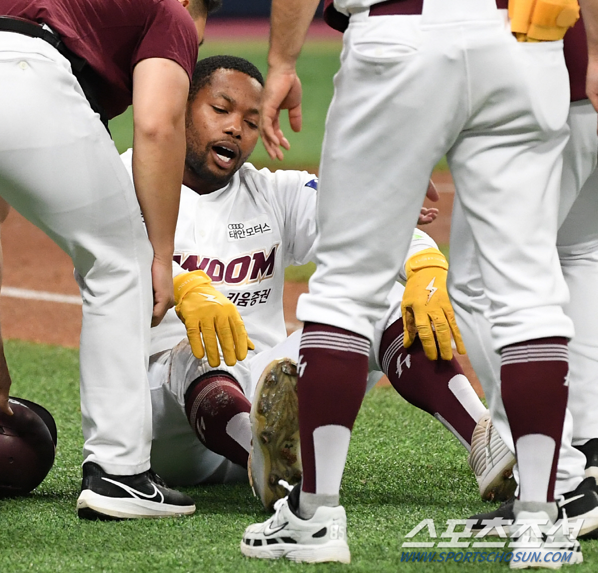 10구단 체제 첫 후반기 꼴찌 추락, 이런 모습 본 적 있었던가…일그러진…