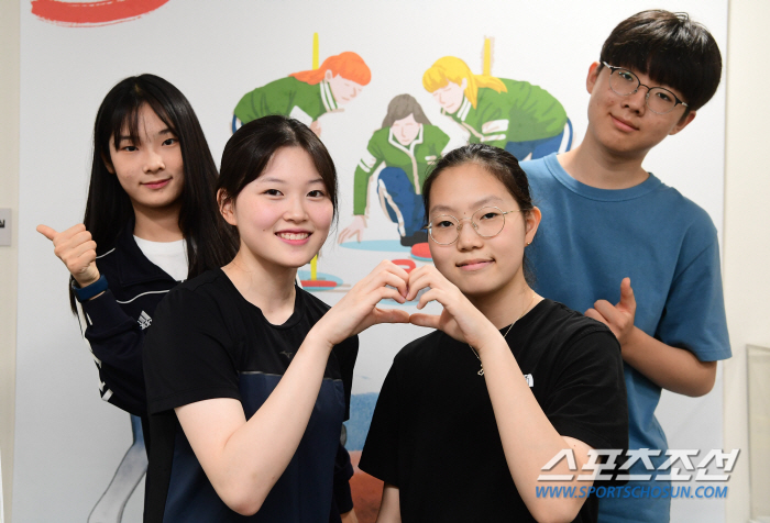 "우리도 도전!강원2024" 선수X학생X국대5G 하나된 행복컬링 '청스한…
