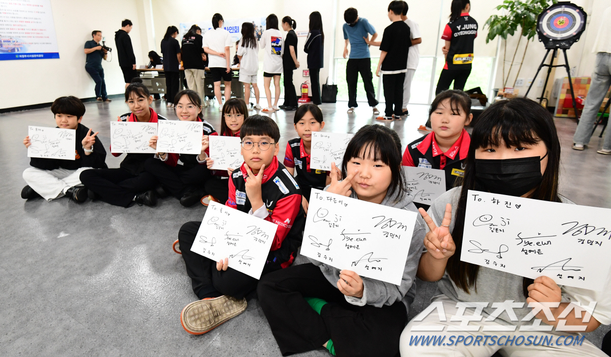 "우리도 도전!강원2024" 선수X학생X국대5G 하나된 행복컬링 '청스한…