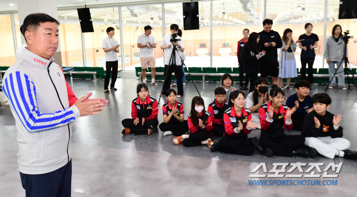 "우리도 도전!강원2024" 선수X학생X국대5G 하나된 행복컬링 '청스한…