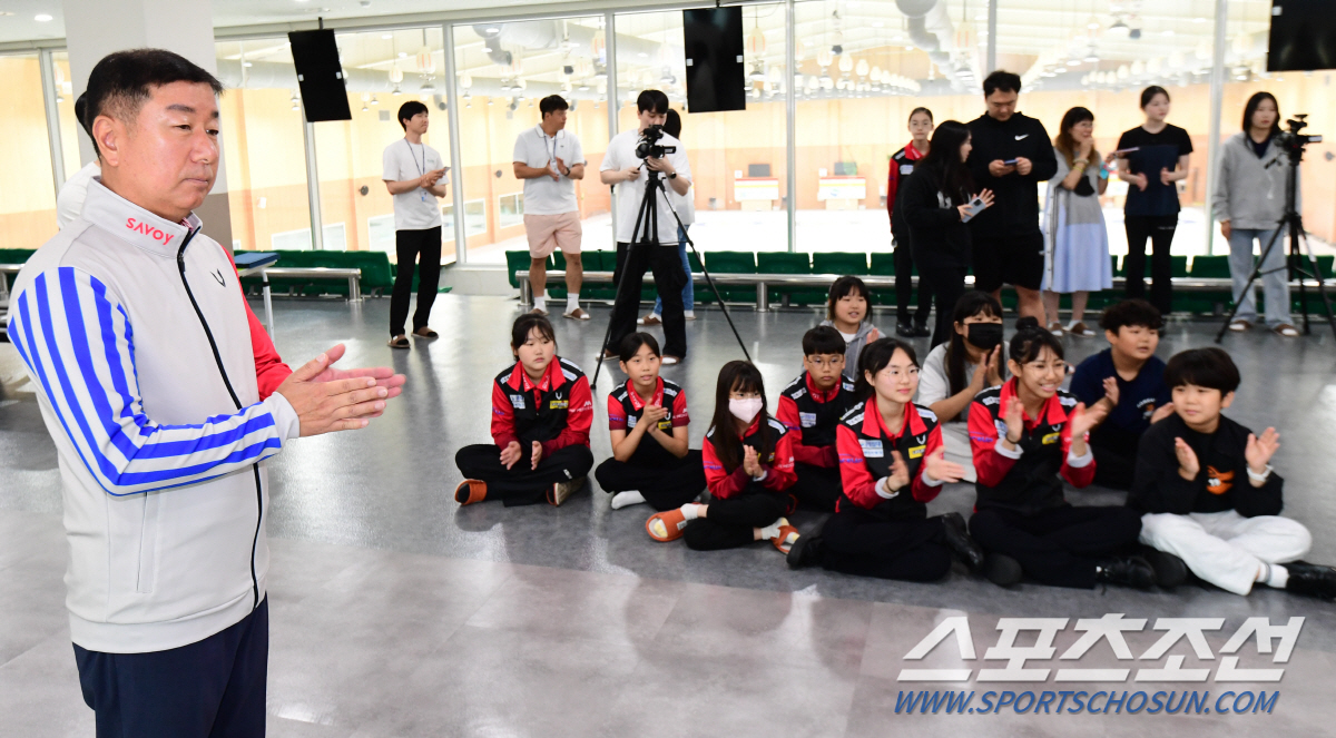 "우리도 도전!강원2024" 선수X학생X국대5G 하나된 행복컬링 '청스한…