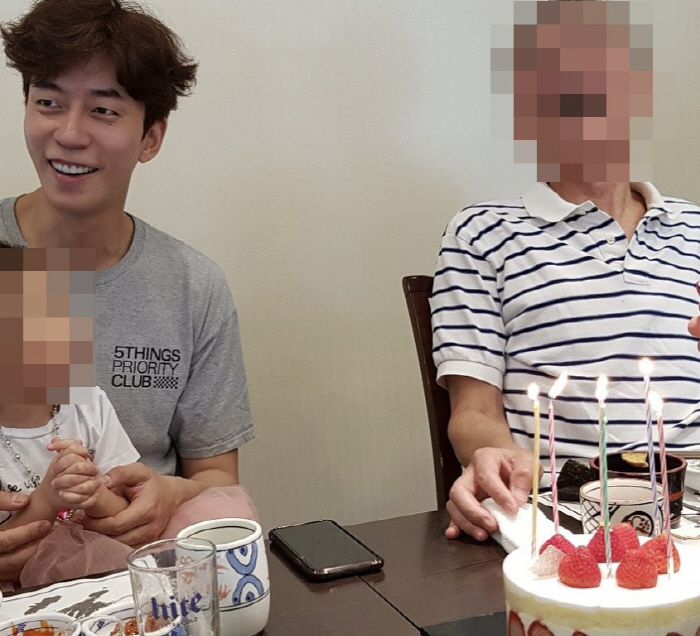 '부친상' 신성록, 사진으로 추모한 父…애틋함 가득한 "아빠"