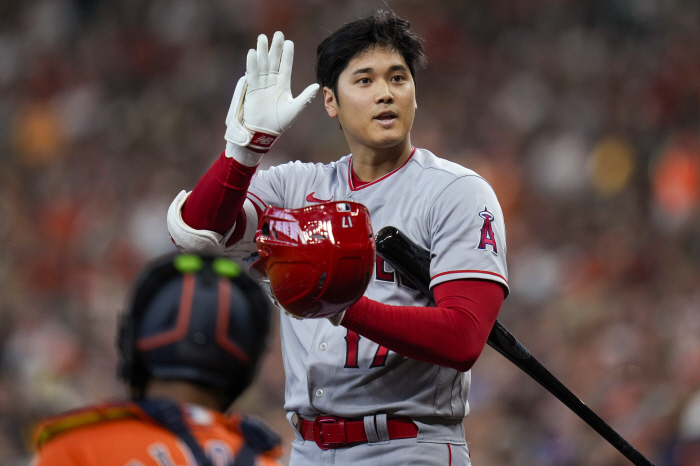 '오타니 55HR vs. 올슨 57HR' 페이스 뚝 떨어졌지만, 그래도 …
