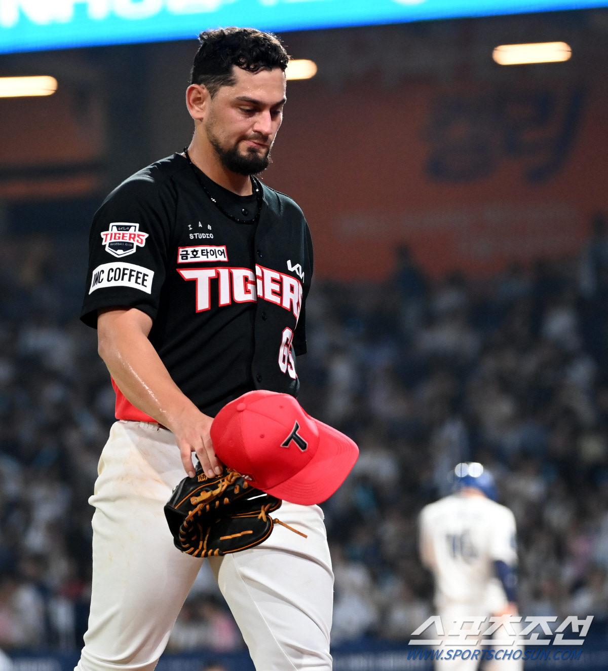 "우리 도미니카에서는…" 스쿼트하듯 변칙 견제? 韓유일 외인 사령탑의 시…