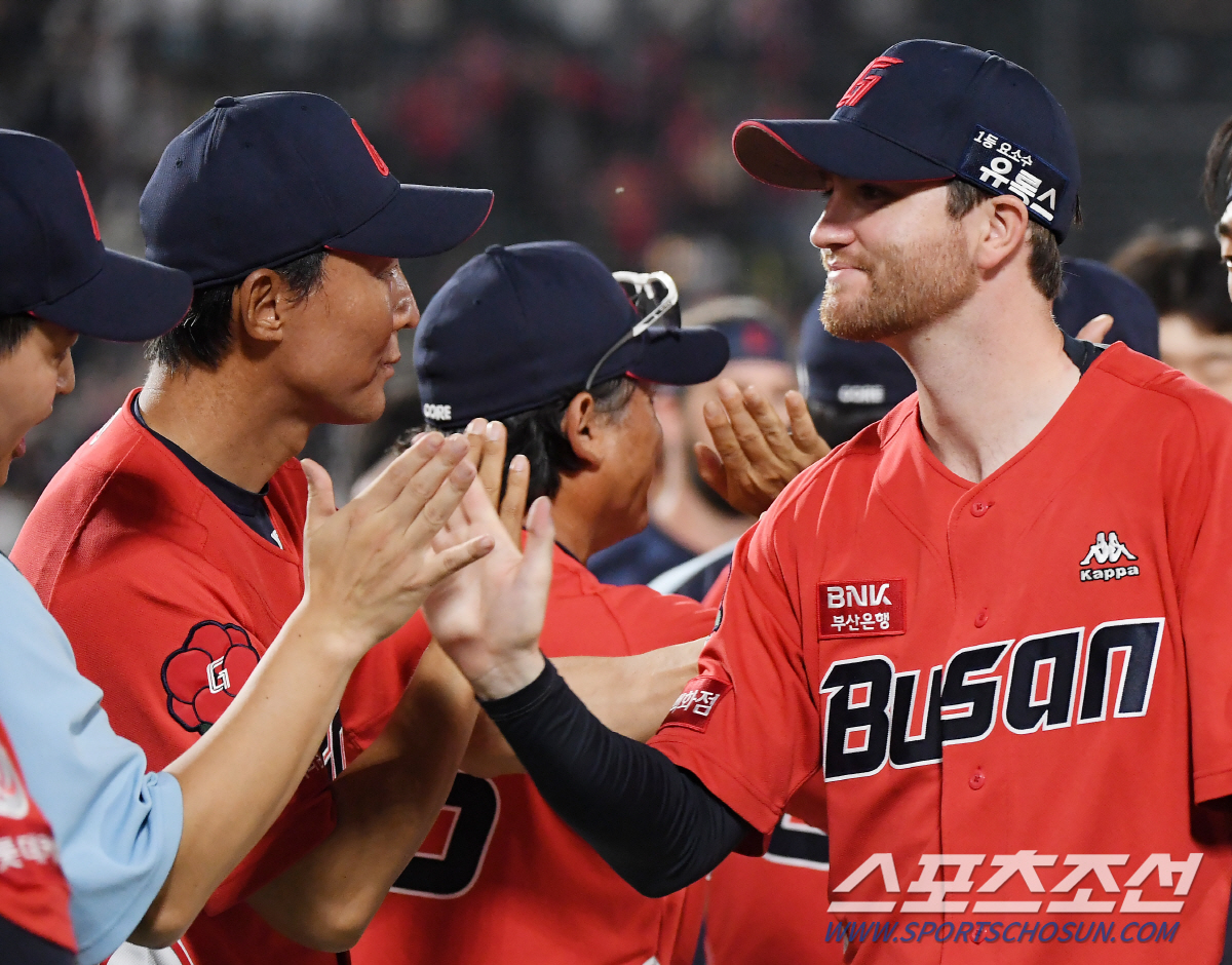 "반즈가 경기를 지배했다!" 5강 기다려! 가을야구 희망 밝힌 위닝시리즈…