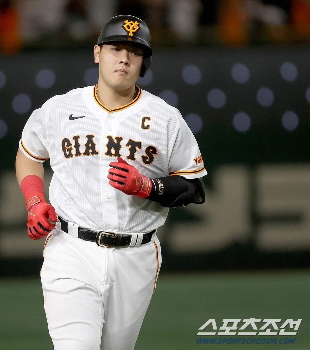 헛스윙 삼진…삼진…삼진 후 131m 홈런, 요미우리 4번 오카모토 시즌 …