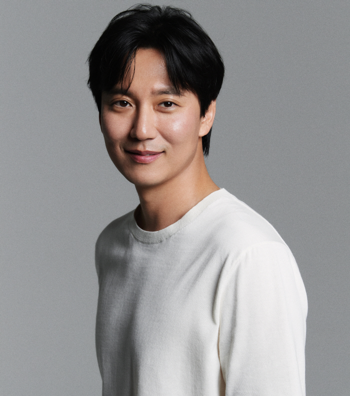 [SC인터뷰] "이정재X정우성 감독 스타일 달라"…'보호자' 김남길이 밝…