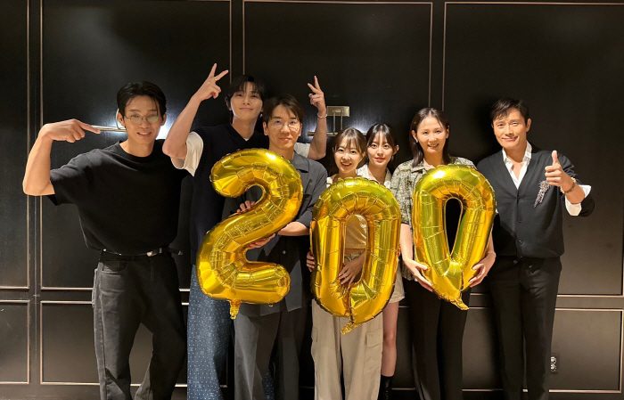 [공식] "으랏차차 '콘유' 통했다"…'콘크리트 유토피아' 7일만에 20…