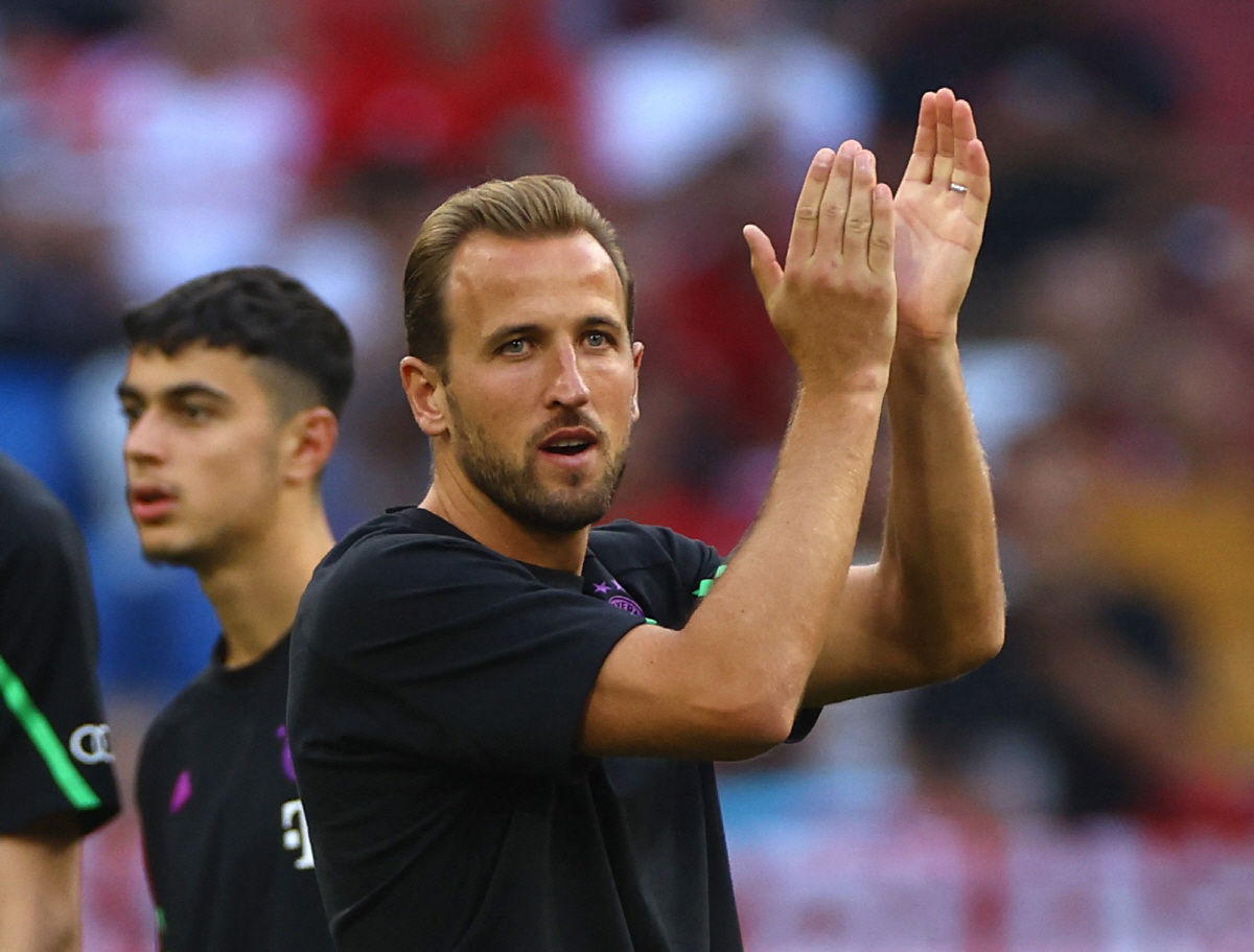 '토트넘 뉴 캡틴' 손흥민의 특별한 품격, 특별한 아이디어 "팬 앞에서 파이팅 하자", '부주장' 매디슨도 '감탄'