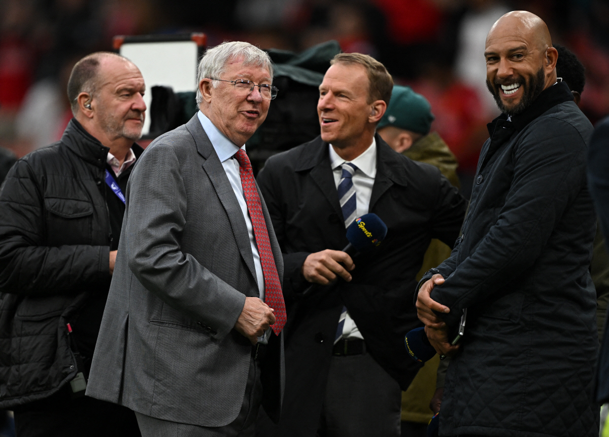 'OT 원정팀의 무덤' 바란 헤더 결승골 폭발!&오나나 선방쇼 맨유 홈 …