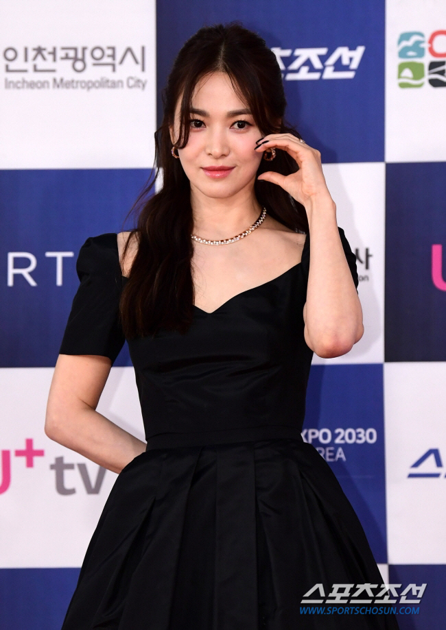 [SC초점] "역시 송혜교"..역사 기억하는 '월드 퀸'의 자세