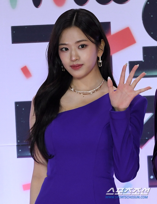 "안유진 고통 참고 무대" 사고 수습도 ★ 몫?....'안전불감증' 제작…
