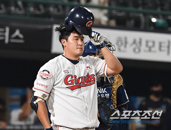 컵스 4인방 중 3명째 방출→서른에 새둥지 찾는 '제2의 김태균'…꿈은 …