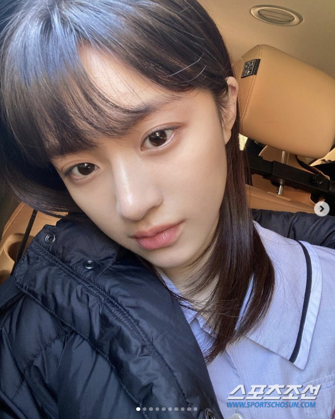 '27살' 고윤정, 교복 입고 대박 쳤네! 노메이크업 가까운 얼굴인데 '…
