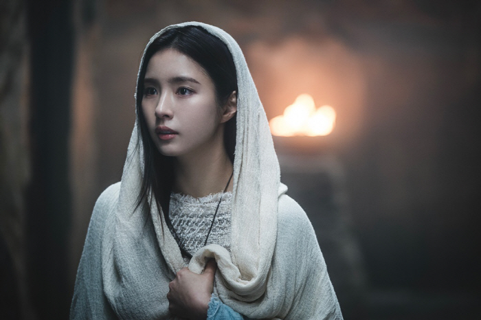 신세경, 대제관 탄야 변신 "'아라문의 검' 촬영할수록 더 강해져"