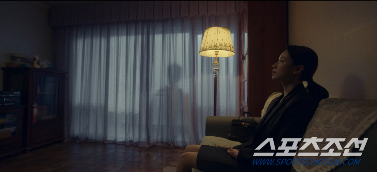 [SC이슈]찢.었.다! '무빙' 조인성-한효주, 위험천만 로맨스 타고 시…