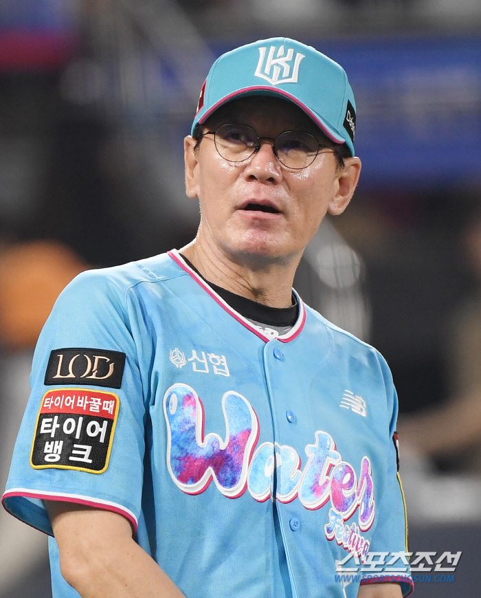 "배정대 엔트리 제외? 그런 상황 아냐" 선 그은 사령탑…KBO 입장은 …