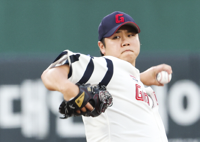 '감독 결장 변수에도 원팀으로 이겼다' 롯데, 5년2개월만에 SSG 3연…