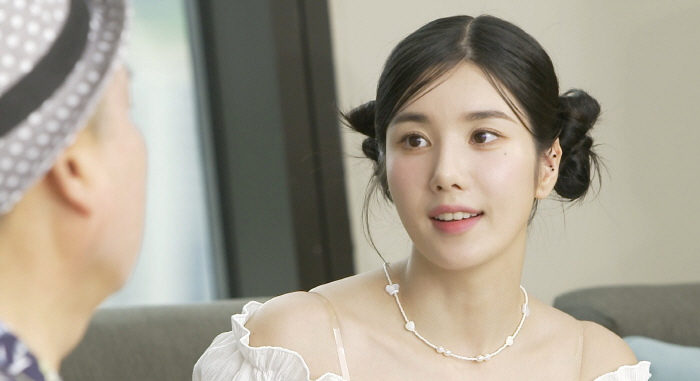 '워터밤 여신' 권은비, 워터밤 욕실 연습 영상 최초 공개 ('고기서만나…