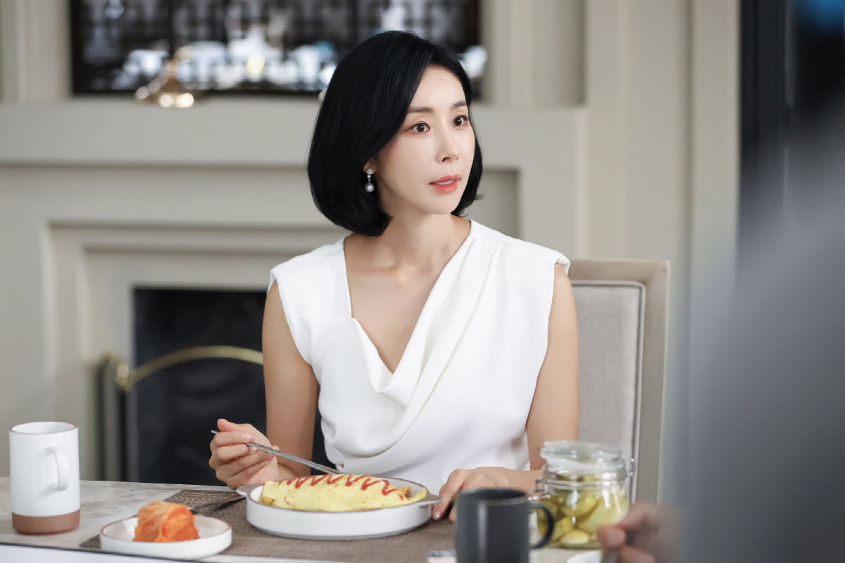 [SC인터뷰]"시크한 역할로 독보적"…한다감, '아씨두리안'으로 굳히는 …