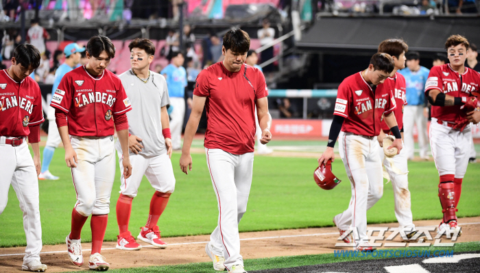 롯데의 뒷심, 요동치는 중위권...'1최강2강4중3약' 세분화..역대급 …