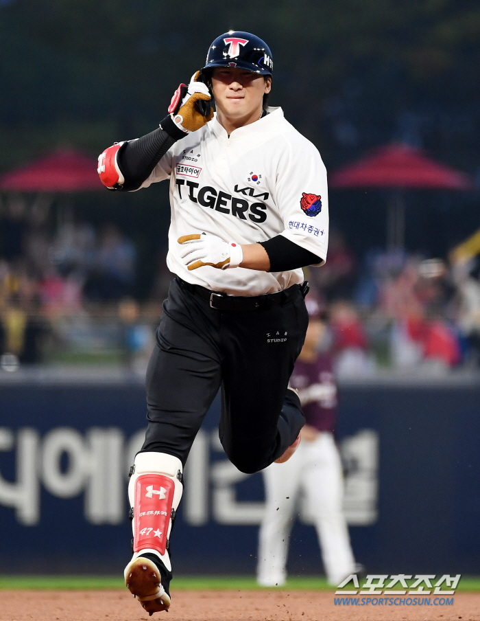 후배 성장 돕고, 위기의 팀 깨우고, 칠 때는 친다…이래서 '나스타', …