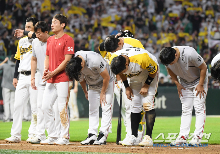 김광현 내고도 대패. 찬스 빈타. S판정 불만 퇴장. 되는게 없었던 2위…