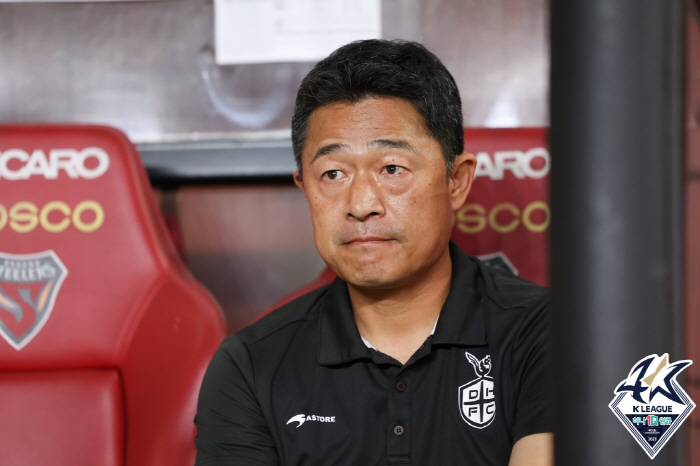 [포항 현장인터뷰]극장골 얻어맞은 이민성 감독 "0-3서 3골 추격한 건…