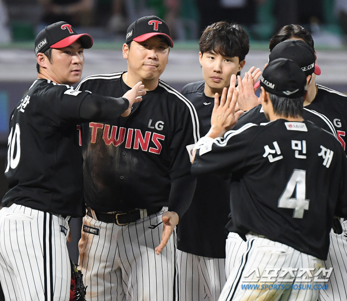 2군→대주자→2루 주전→9번→2번→해결사... 5개월만에 초고속 진화. …