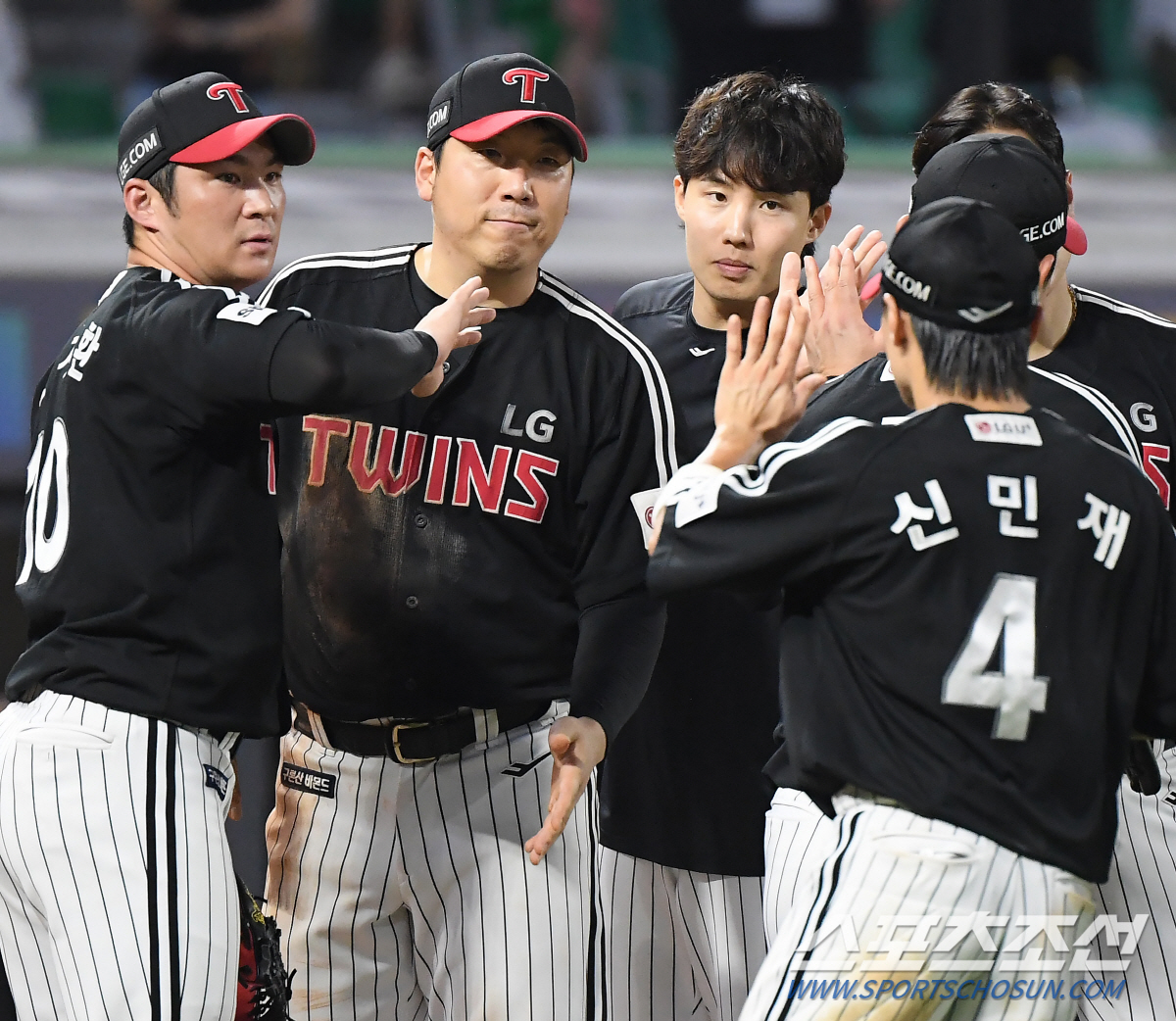 2군→대주자→2루 주전→9번→2번→해결사... 5개월만에 초고속 진화. …