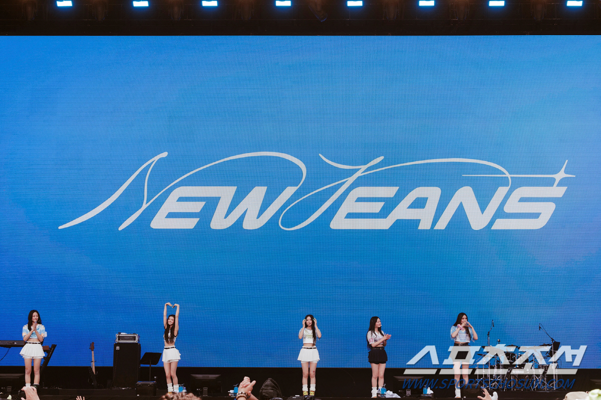 뉴진스, 日 데뷔도 안했는데…'서머소닉' 무대에 3만 관객 몰려