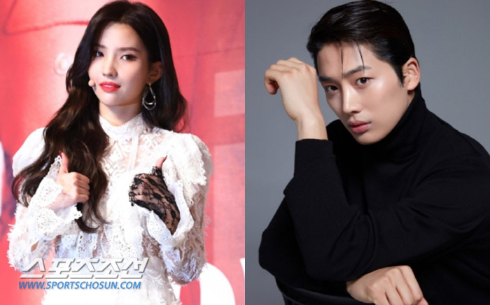 (여자)아이들 소연, '솔로지옥' 문세훈과 열애설..백화점 데이트 포착 …