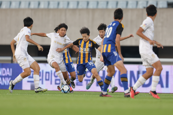 [현장리뷰]'K리그 챔피언' 울산 유스, U-15 챔피언십 최초 우승…서…