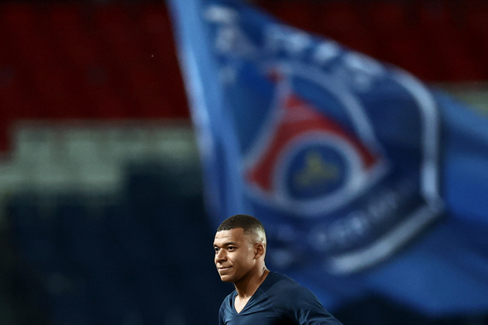 PSG 1군 복귀한 '이강인 파트너' 음바페, 파리올림픽 대표팀 지휘봉 …