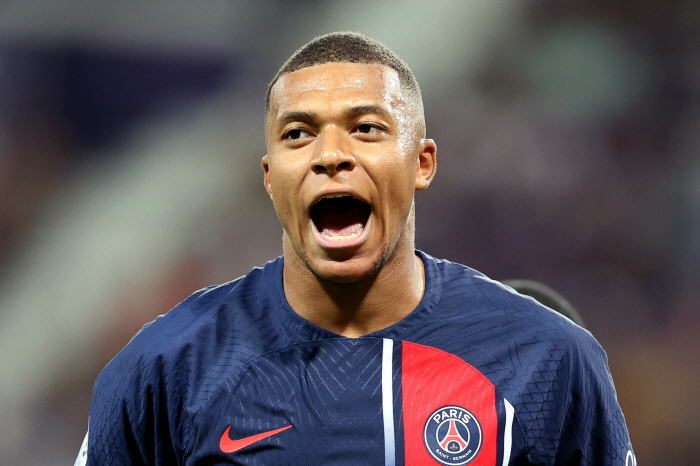 PSG 1군 복귀한 '이강인 파트너' 음바페, 파리올림픽 대표팀 지휘봉 …