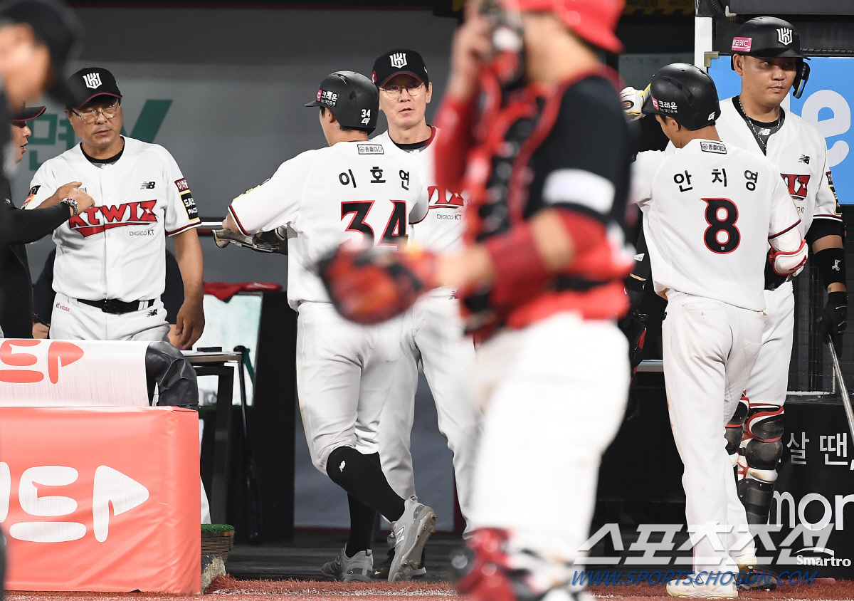 '내친김에 1위 도전' 천적 KIA에 8대4 역전승 4연패 탈출 KT, …