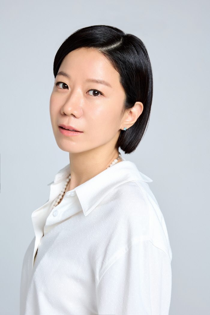[인터뷰②]'남남' 전혜진 "아들이 넷, ♥이선균이 큰아들…제일 문제"