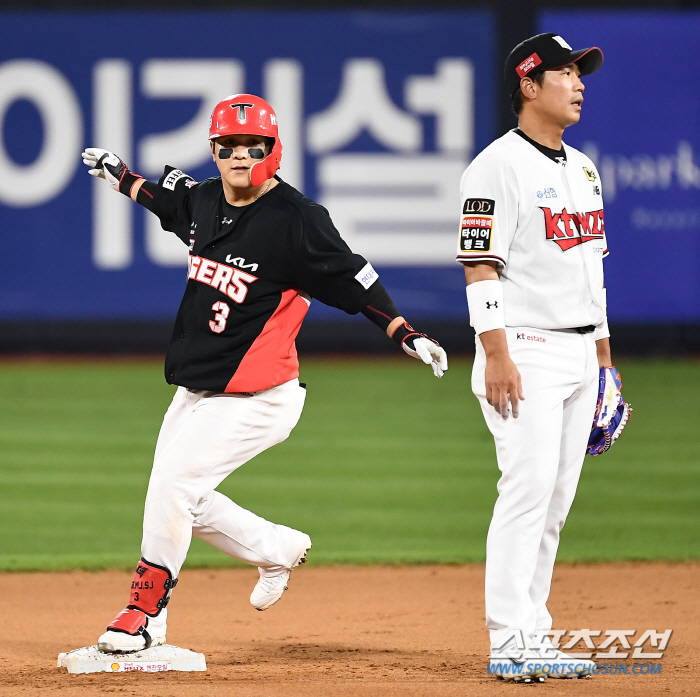 '포수 3루 송구가 좌전안타로...' 이의리 어깨 불편 조기 교체, 연속…