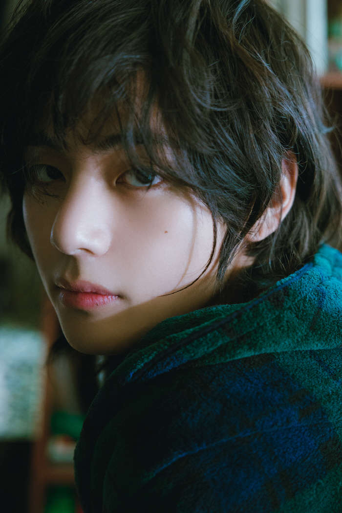 방탄소년단 7人, 솔로도 빛났다...전원 솔로곡으로 美 빌보드 '핫 10…