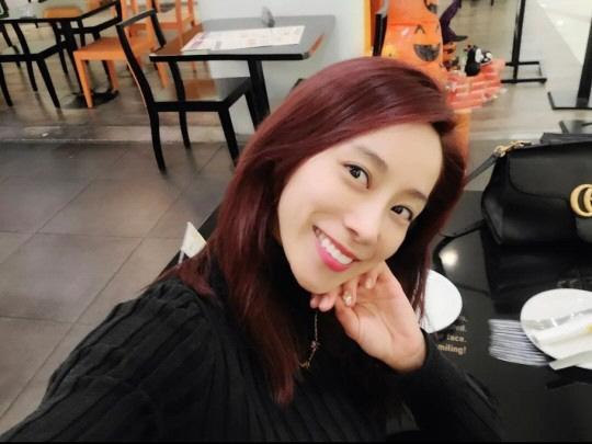 '불화설·왕따'에 이어 '타로마스터' 된 조민아 "인연 끊어내기 쉽지 않…