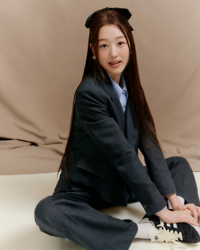 장다아, '장원영 언니' 아닌 '신인배우'…"사랑스럽고 우아한 외모" […
