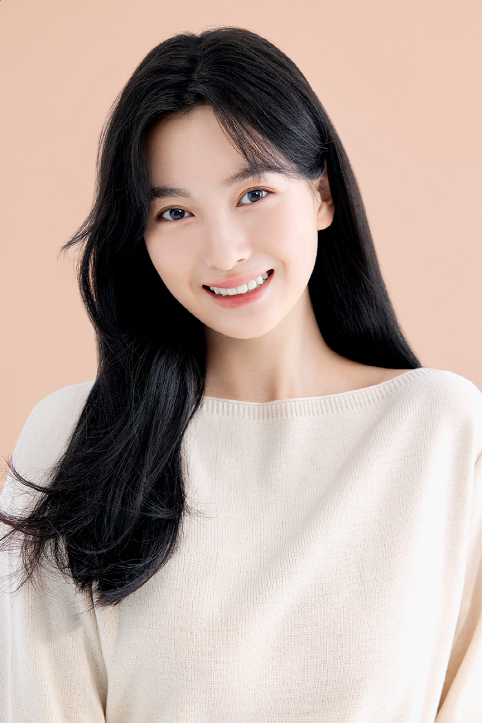 갈소원, 17세에 완성형 비주얼…성숙한 분위기에 못 알아볼 뻔