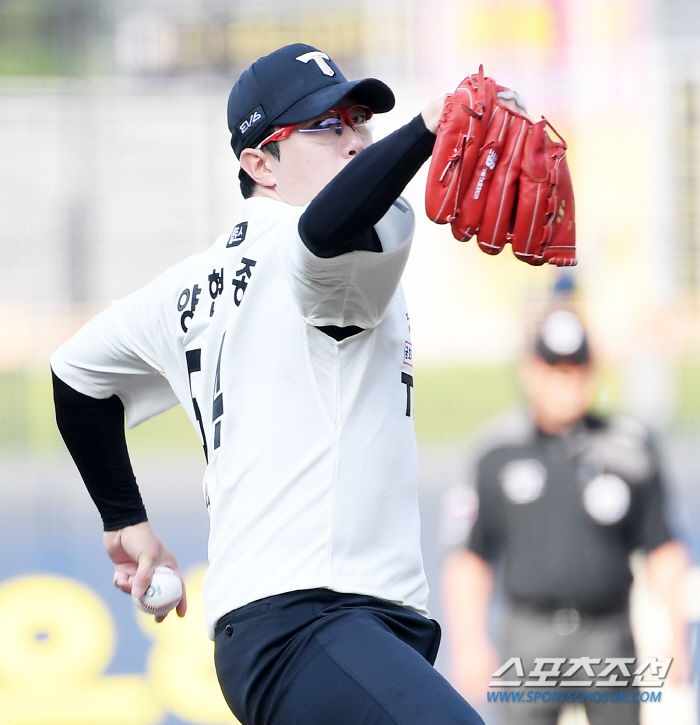 '우리도 KT처럼...' 현실은 QS 꼴찌. 한남자가 바라는 선발 야구가…