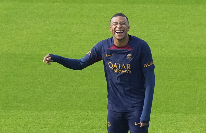 "2억5천만 유로? 웃기시네"  PSG 음바페 이적료로 약 3600억원 …