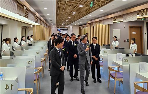 韓 찾는 中관광객 증가에 '한국 비자 신청센터' 베이징에 개소