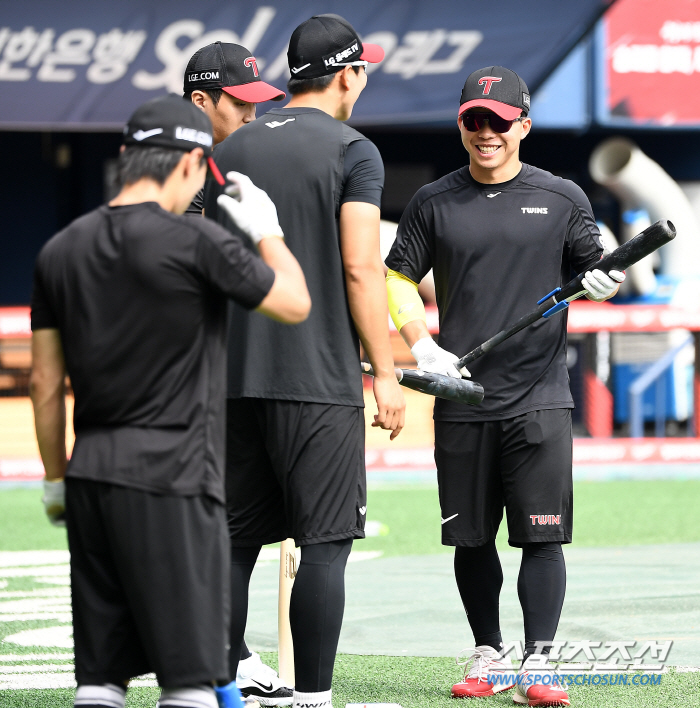 '잘나가는 LG' 훈련 분위기부터 유쾌, 쥐가 난 박해민부터 배트 고르는…