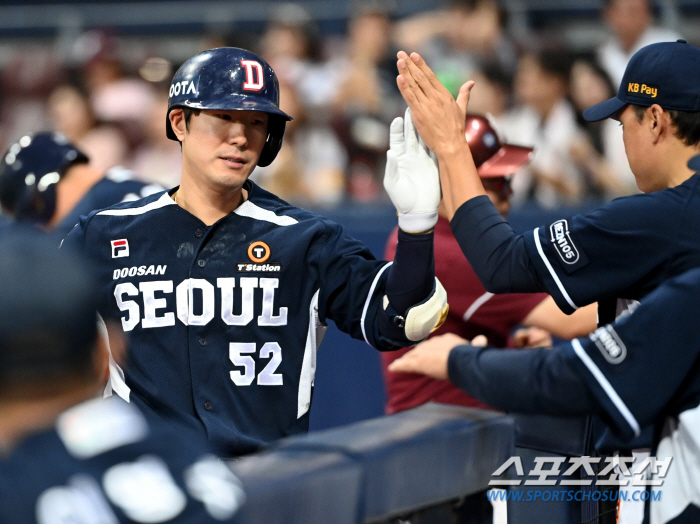 로하스 2루타 빠진 사이클링 활약·양의지 멀티히트…두산, 키움 3연전 싹…